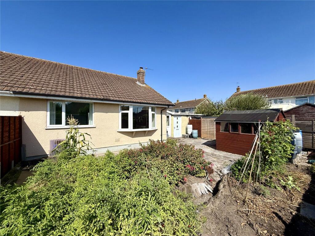 2-bed house on Julians Acres, Berrow, Burnham on Sea, Somerset, TA8, £259,950