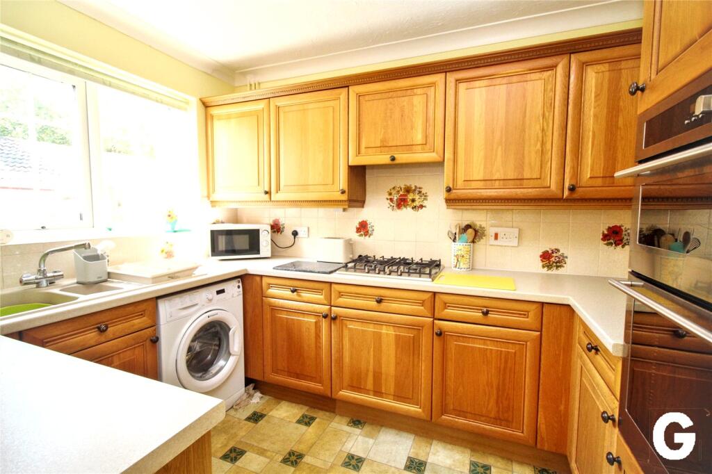 House in New Forest, Ringwood - View 3