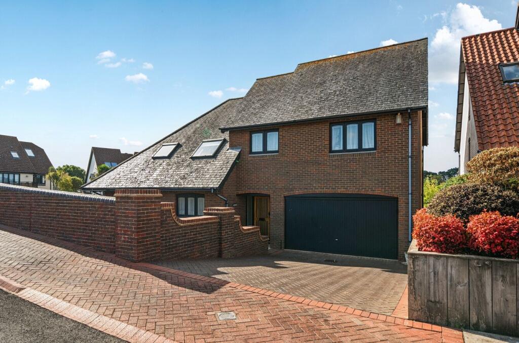 Main image of property: Velsheda Court, Hythe, Southampton, SO45