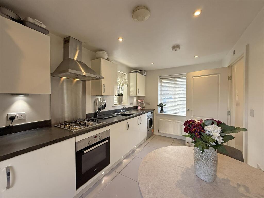 Penson Way, Greenfields, Shrewsbury photo 4
