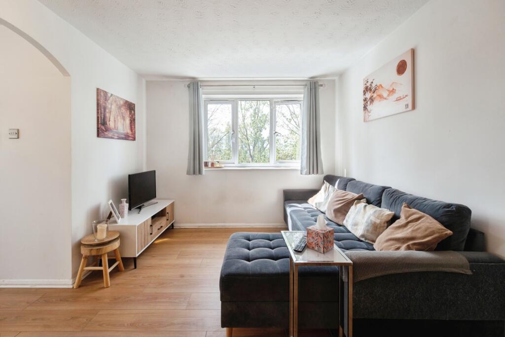 Apartment in London - View 5