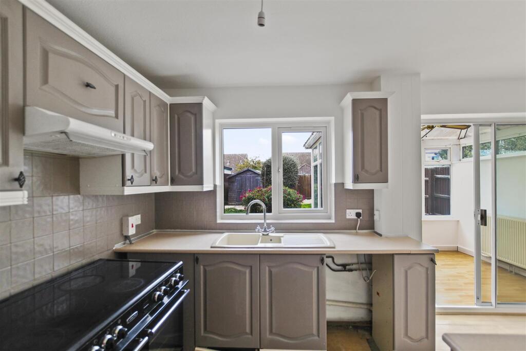 Bradshaw Way, Irchester photo 4