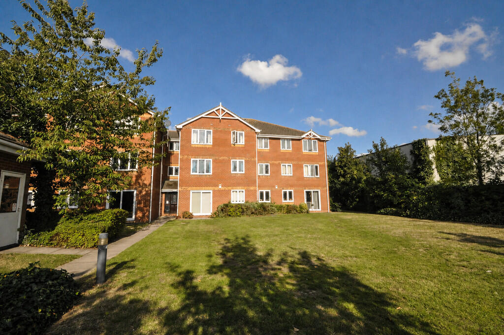 Main image of property: Benfleet Road