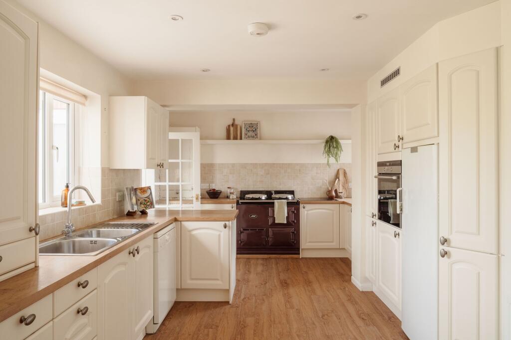 Rookwood Close, Honiton photo 4