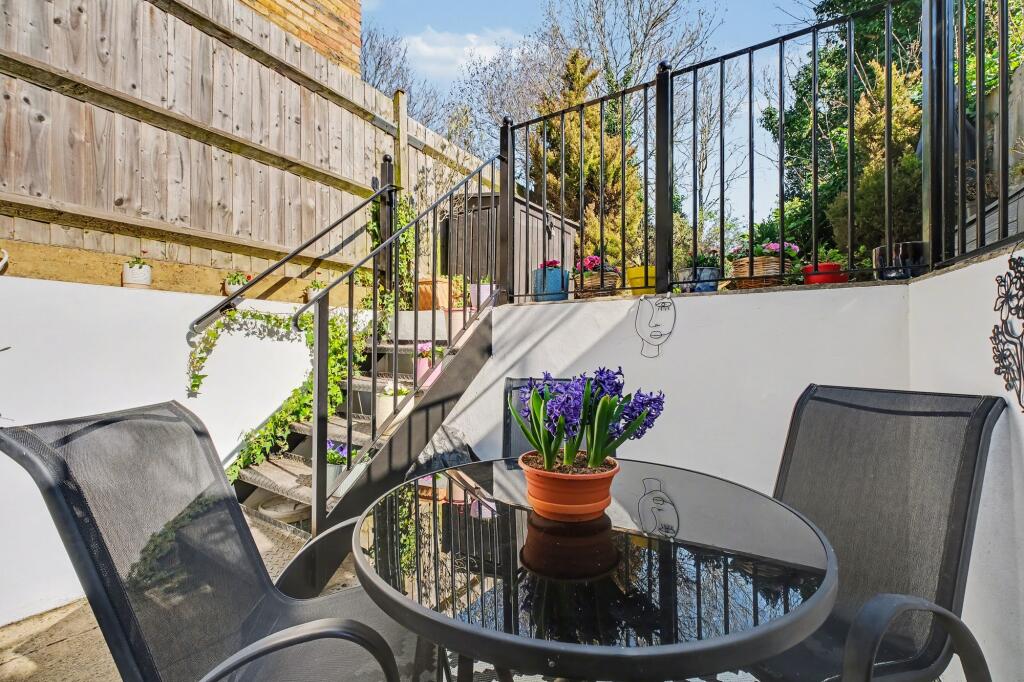 Main image of property: Oakfield Road, London, N4