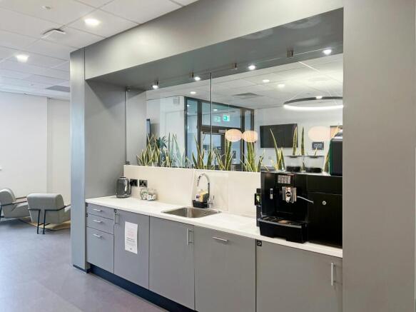 Regus_Leamington Spa_UK_Centre 7855_Refresh area 2.jpg
