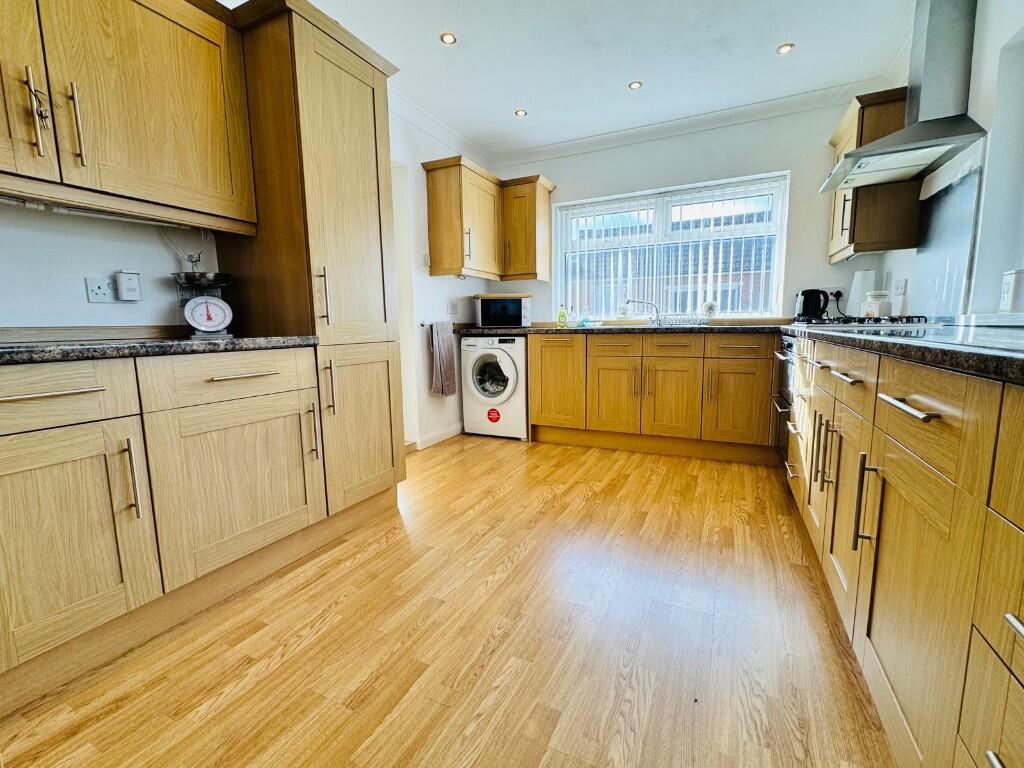 Hurst Park, Redcar, North Yorkshire, TS10 photo 4