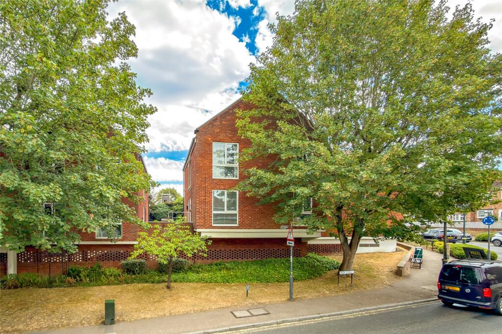 Main image of property: High Street, Wheathampstead, Hertfordshire, AL4