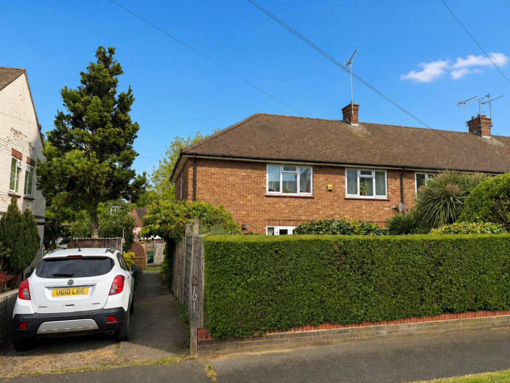 Main image of property: £280,000 - £300,000 Hawthorn Avenue, Brentwood
