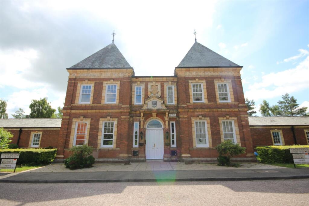 Main image of property: Clyst Heath, Exeter