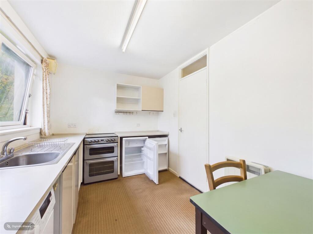 House in Perth - View 5
