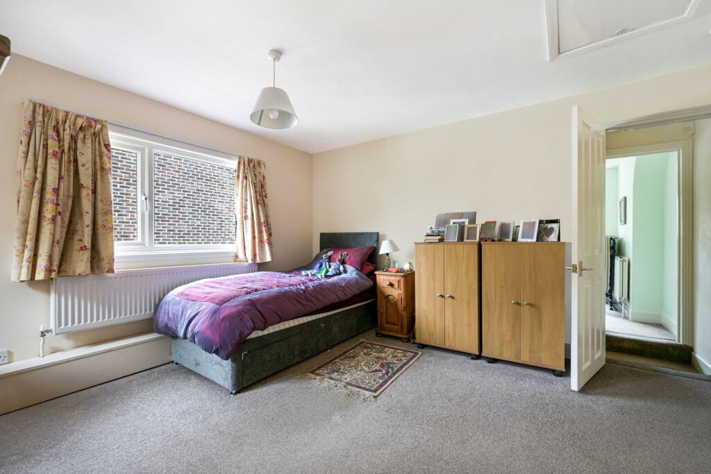 House in Redhill - More