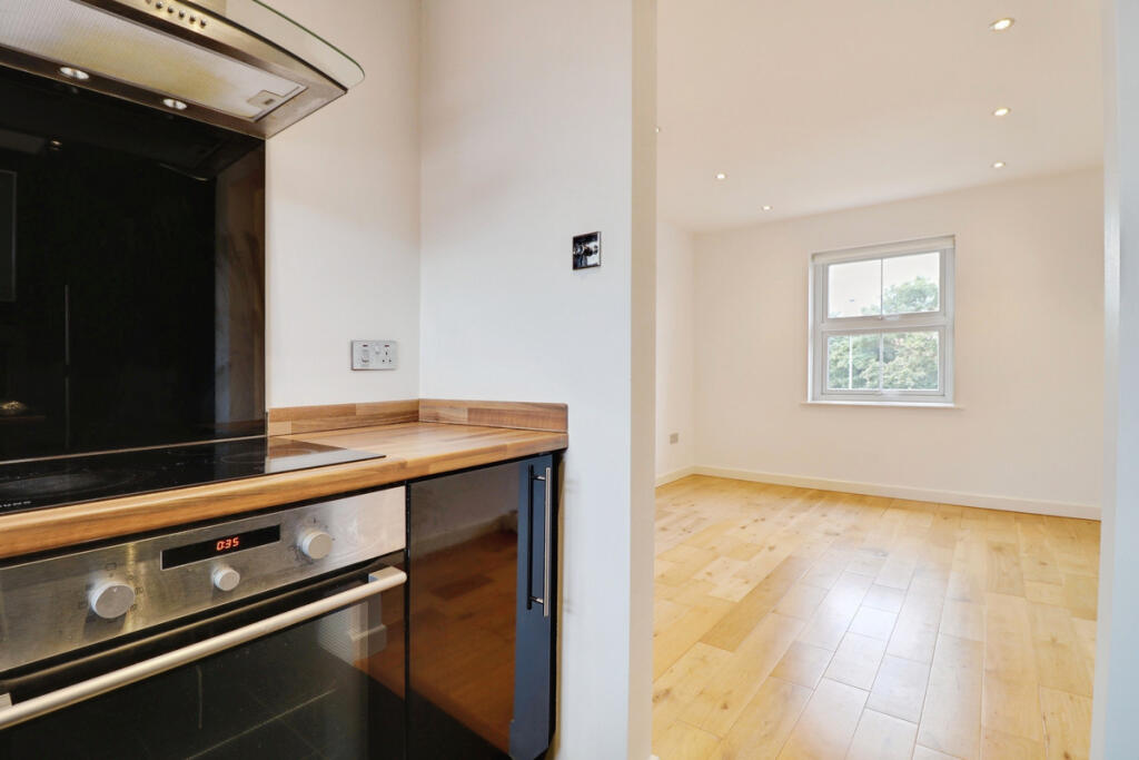 Apartment in Chelmsford, South Woodham Ferrers - View 5