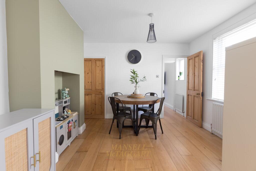 Brookhill Road, Copthorne, RH10 - View 3