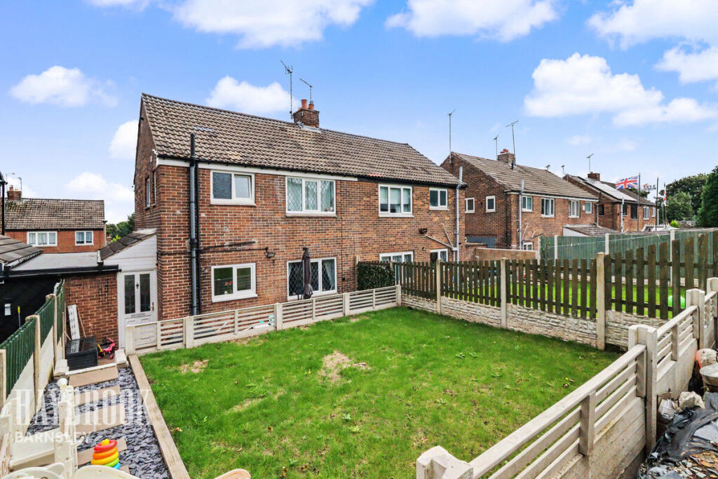 House in Barnsley, South Yorkshire - View 2