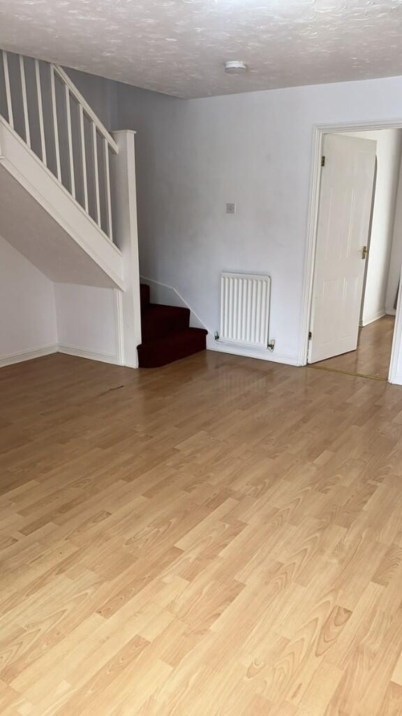 Langton Close, NG4 photo 4