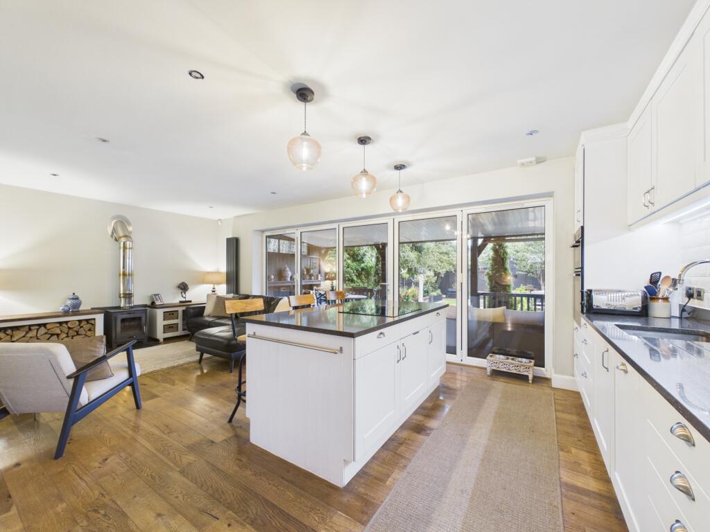 House in Hinckley and Bosworth, Burbage - More