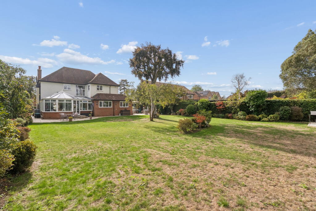 House in Slough, Stoke Poges - View 3