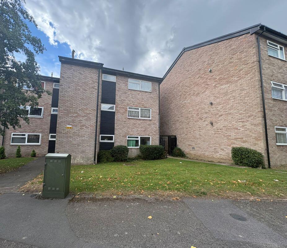 Main image of property: 73 Hotoft Road, Leicester, LE5 1EG