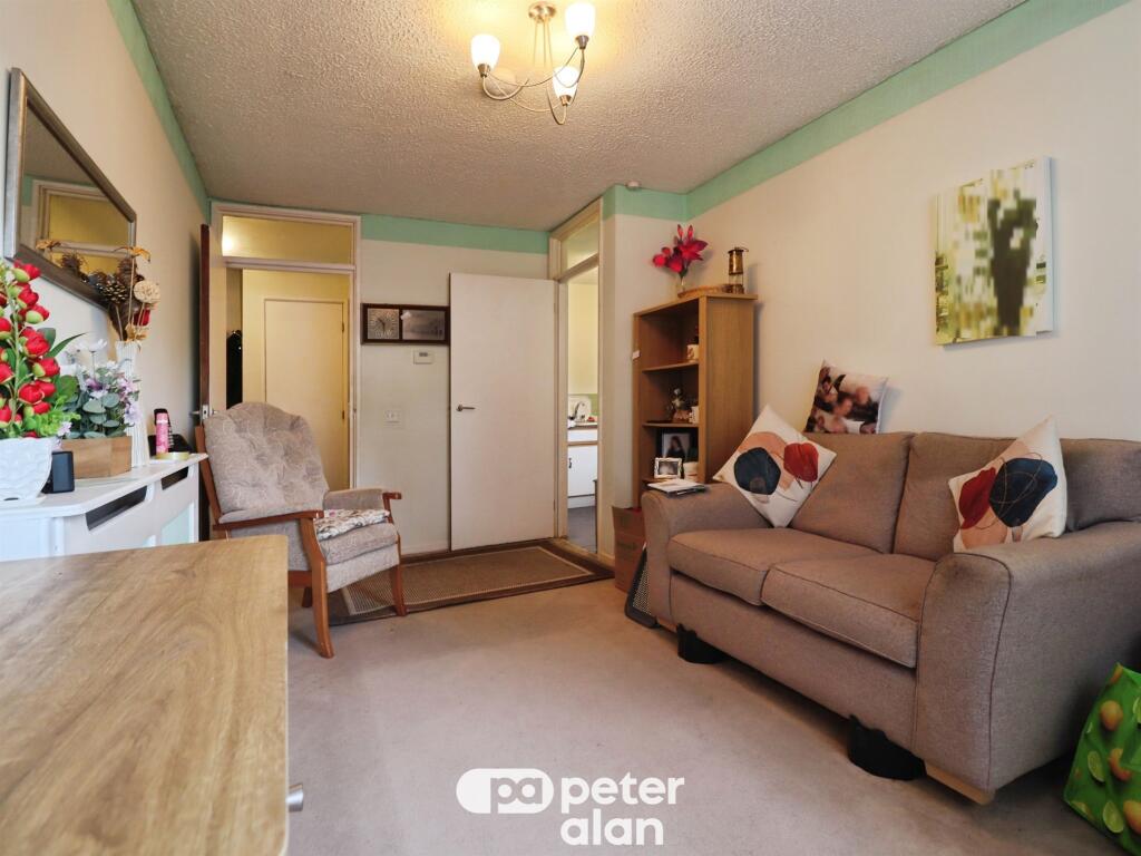 Apartment in Cardiff, Gabalfa - More