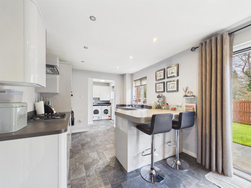 7 Hewat Place, Perth, PH1 2UD photo 2
