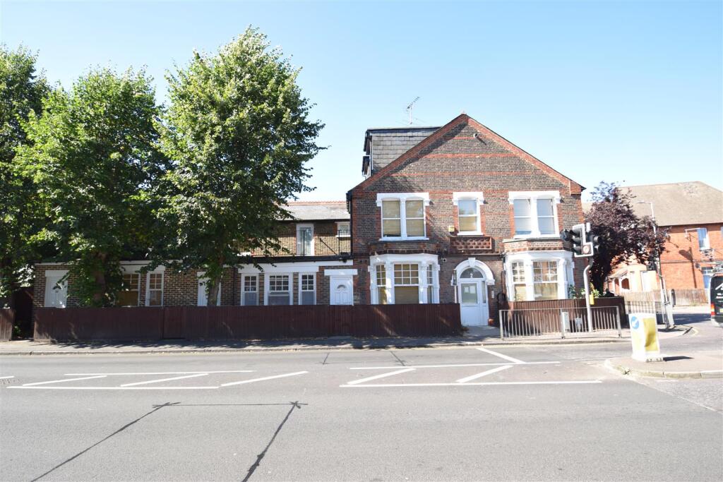 Main image of property: WHIPPENDELL ROAD
