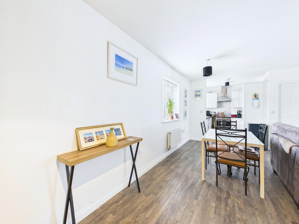 House in St Neots, Eynesbury - More