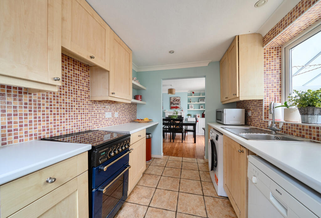 House in Reigate and Banstead, Horley - More