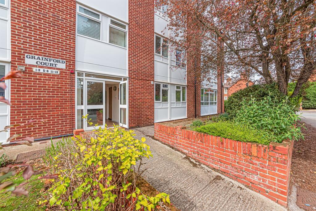 Main image of property: Grainford Court, Crescent Road, Wokingham, RG40