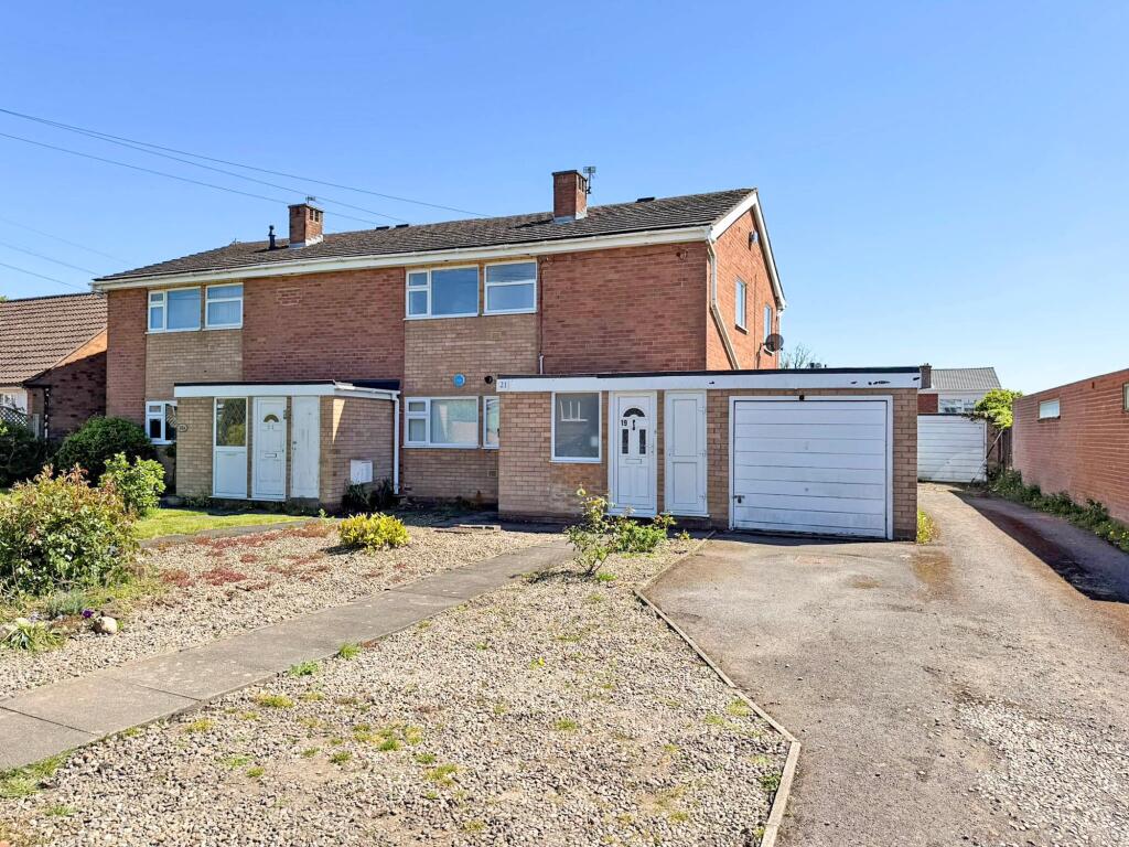 2-bed flat on Church Road, Codsall, WV8, £165,000