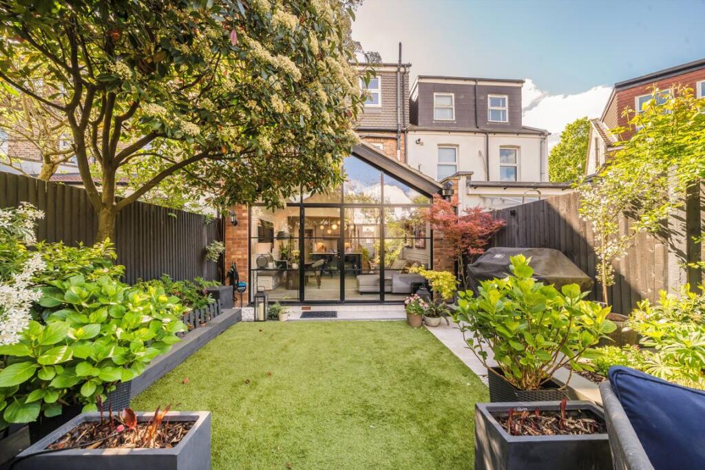 House in London - More