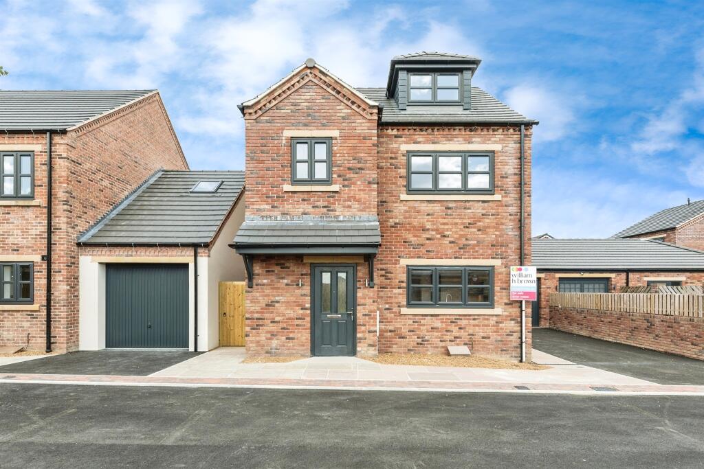 Main image of property: Oakwood Park, Pollington, Goole