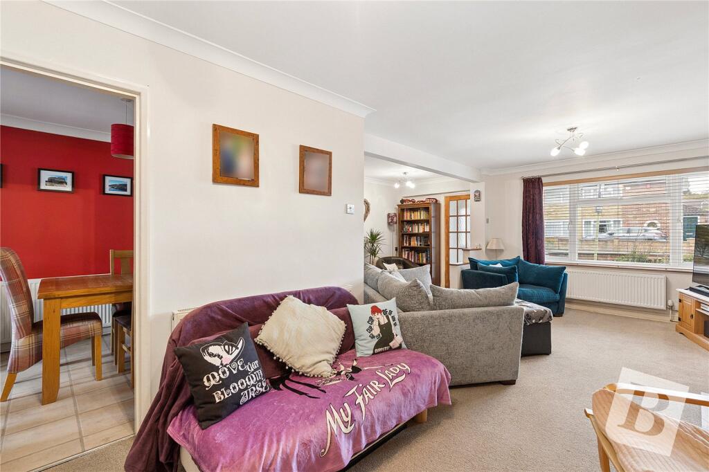House in Dartford - More