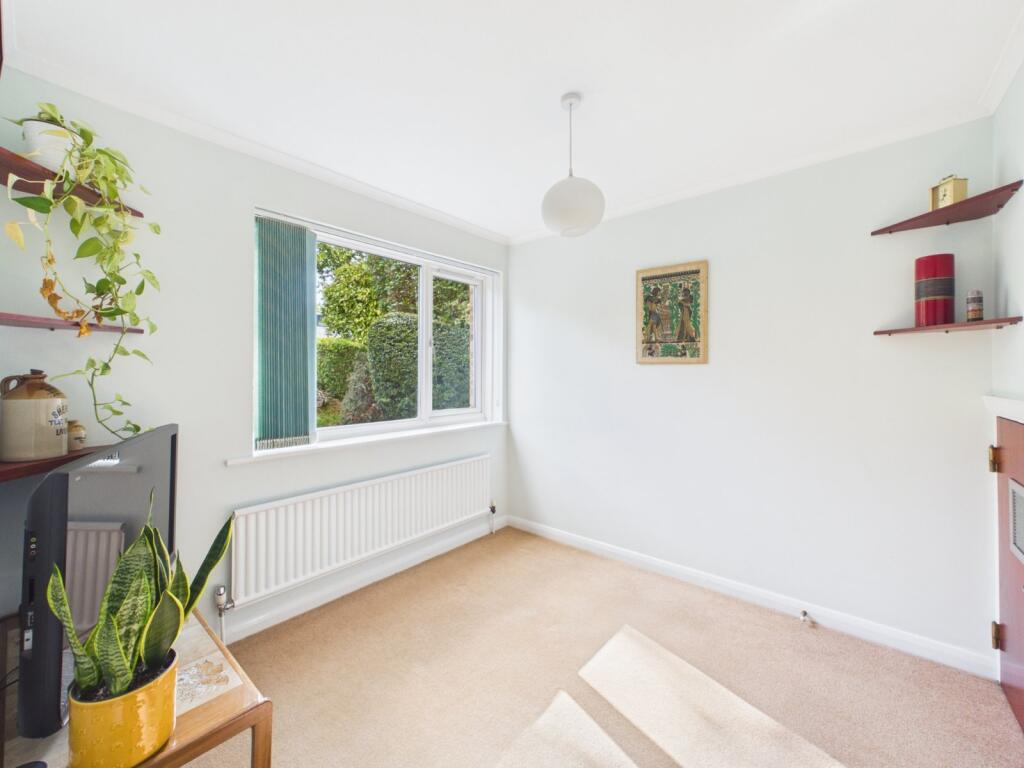 House in Slough - View 4