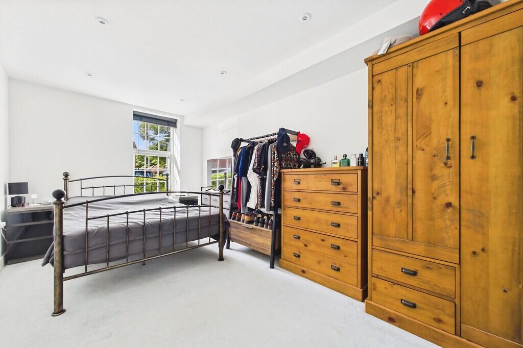 Apartment in Canterbury - View 4