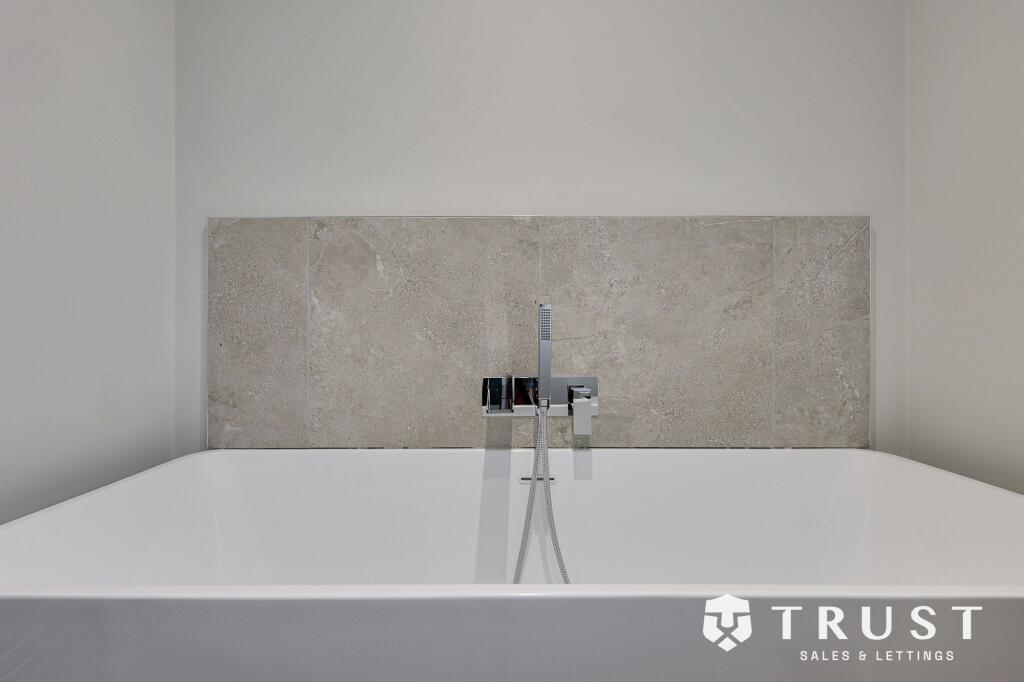 Additional image 40 of West Lane, Gomersal, BD19