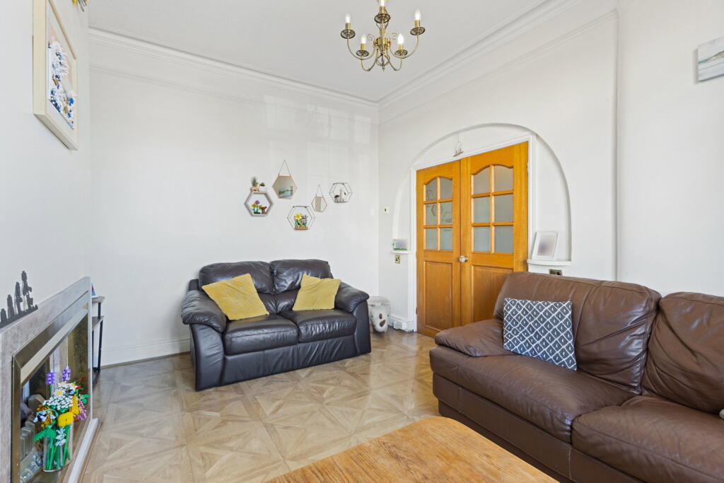 House in Wakefield - View 5