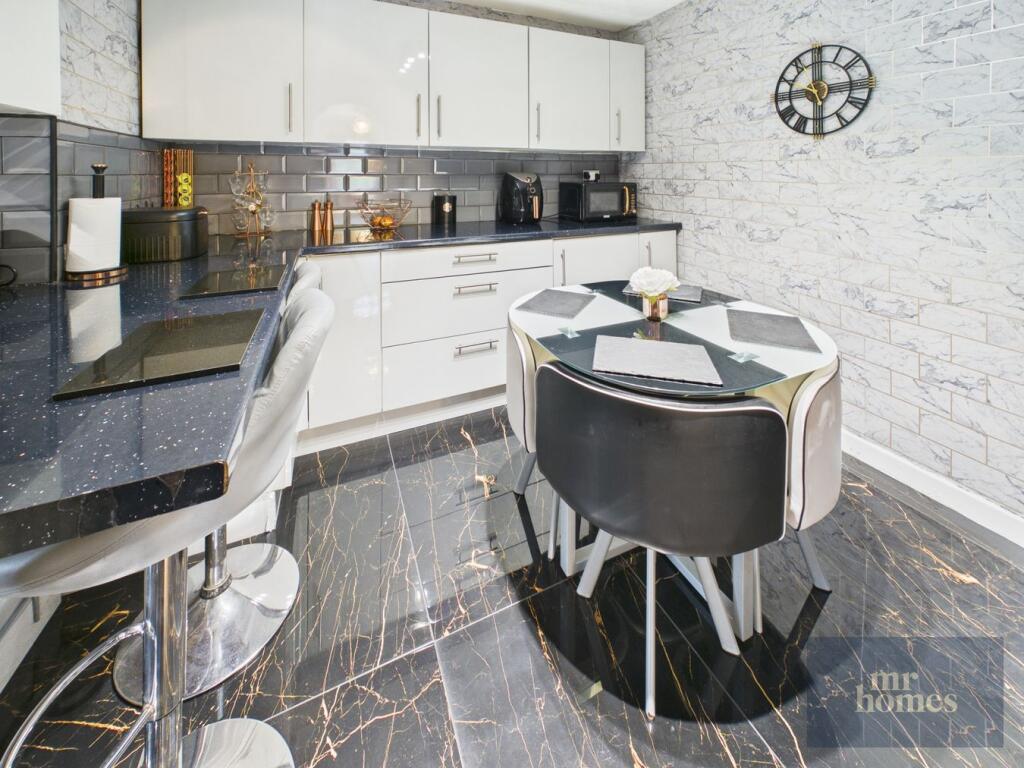 House in Abercanaid, Troed-y-rhiw - View 5