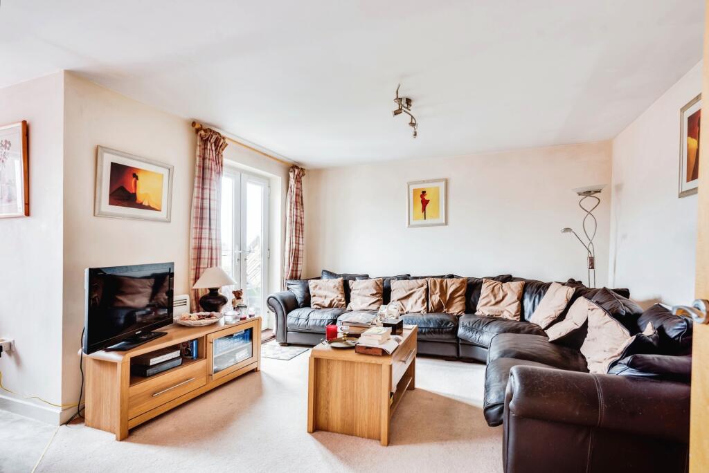Brock End, Swindon, Wiltshire, SN1 photo 2
