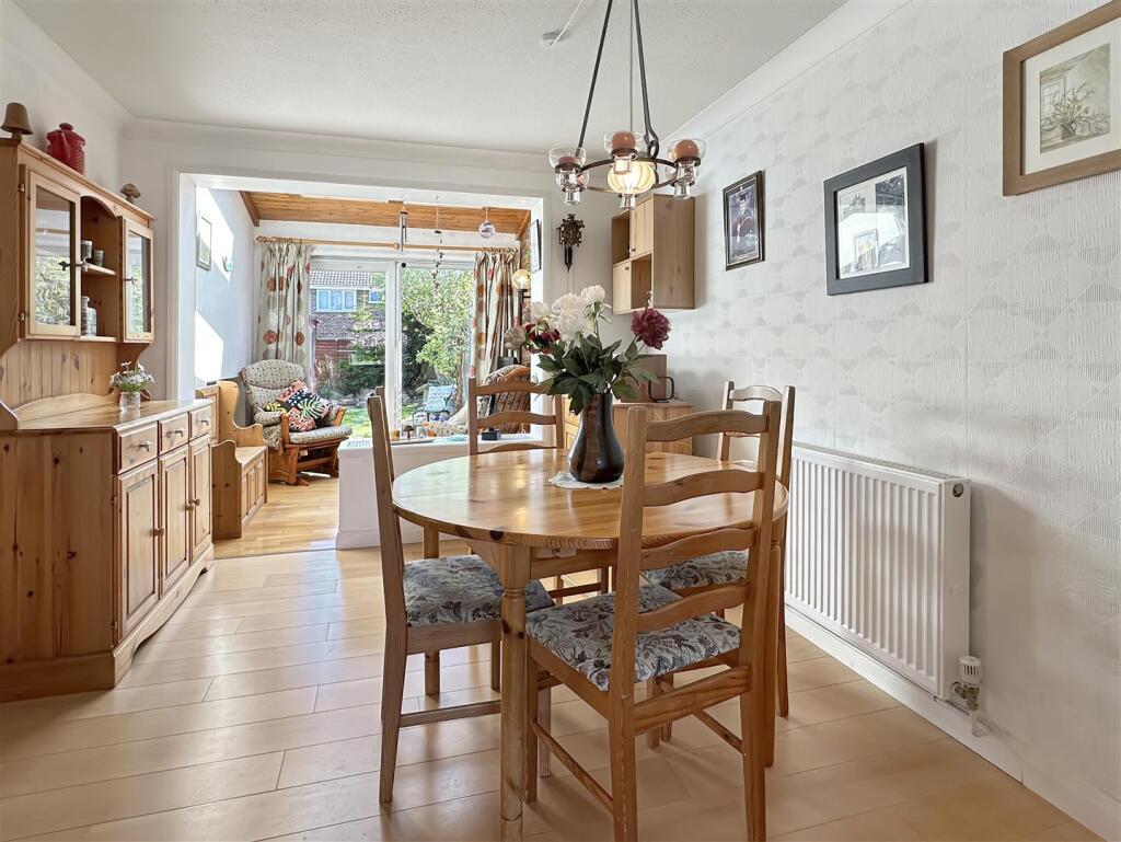 Kelsey Crescent, Cherry Hinton, Cambridge photo 3