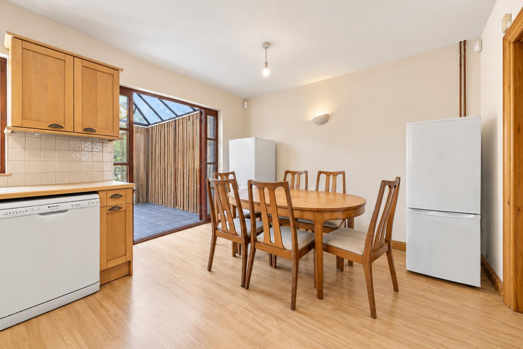 House in Southall - View 4