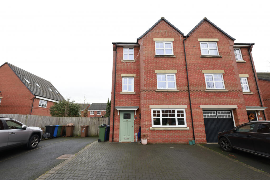 Main image of property: Littlemoss Close, Audenshaw, M34 5US