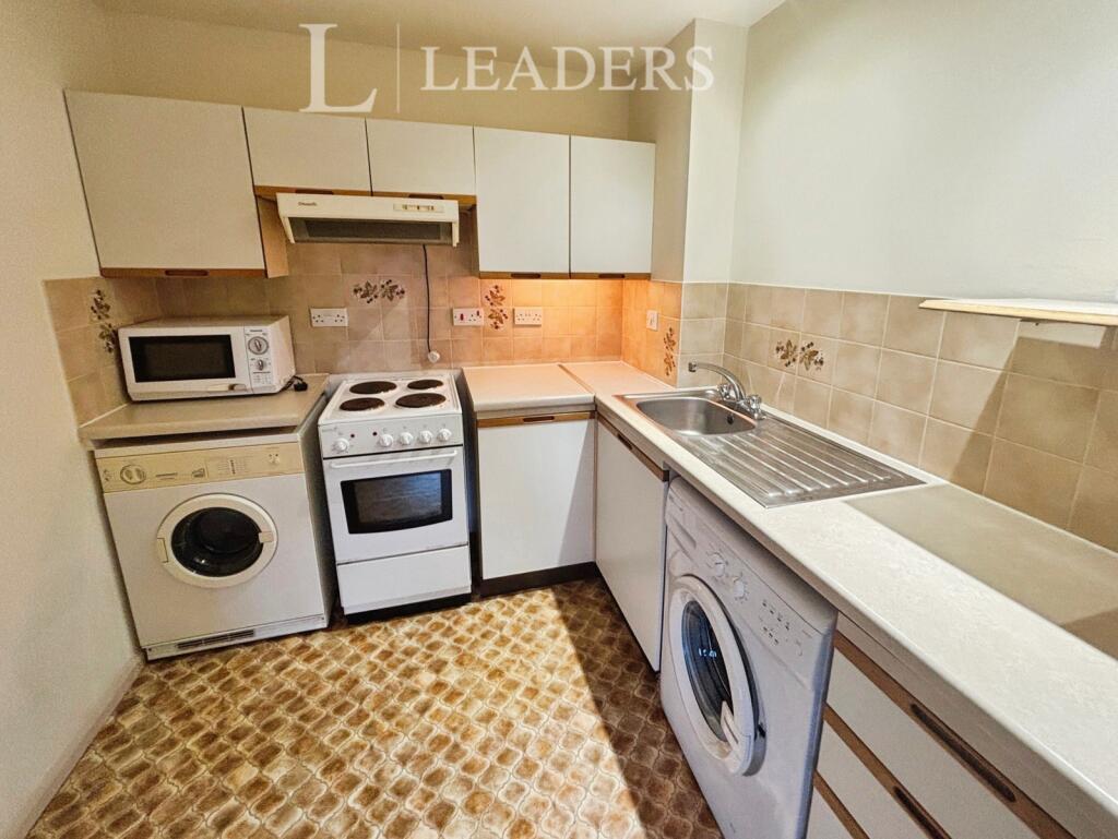 Apartment in Portsmouth - View 5