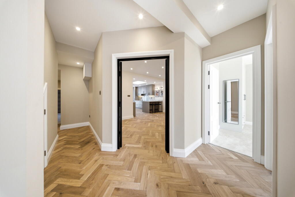 Apartment in London - View 5