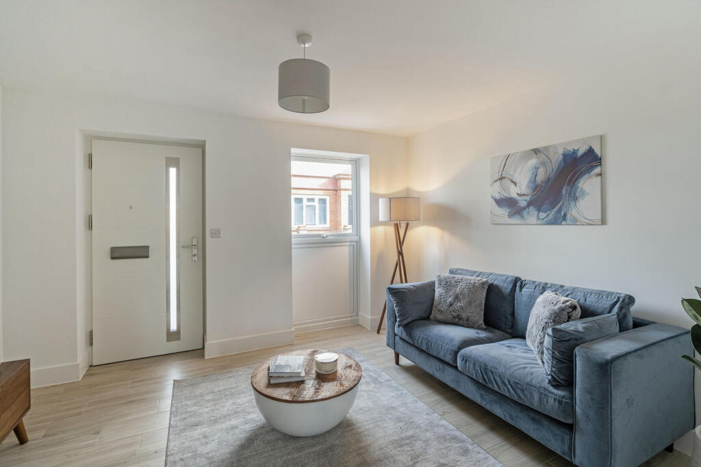 House in Waverley, Godalming - View 3