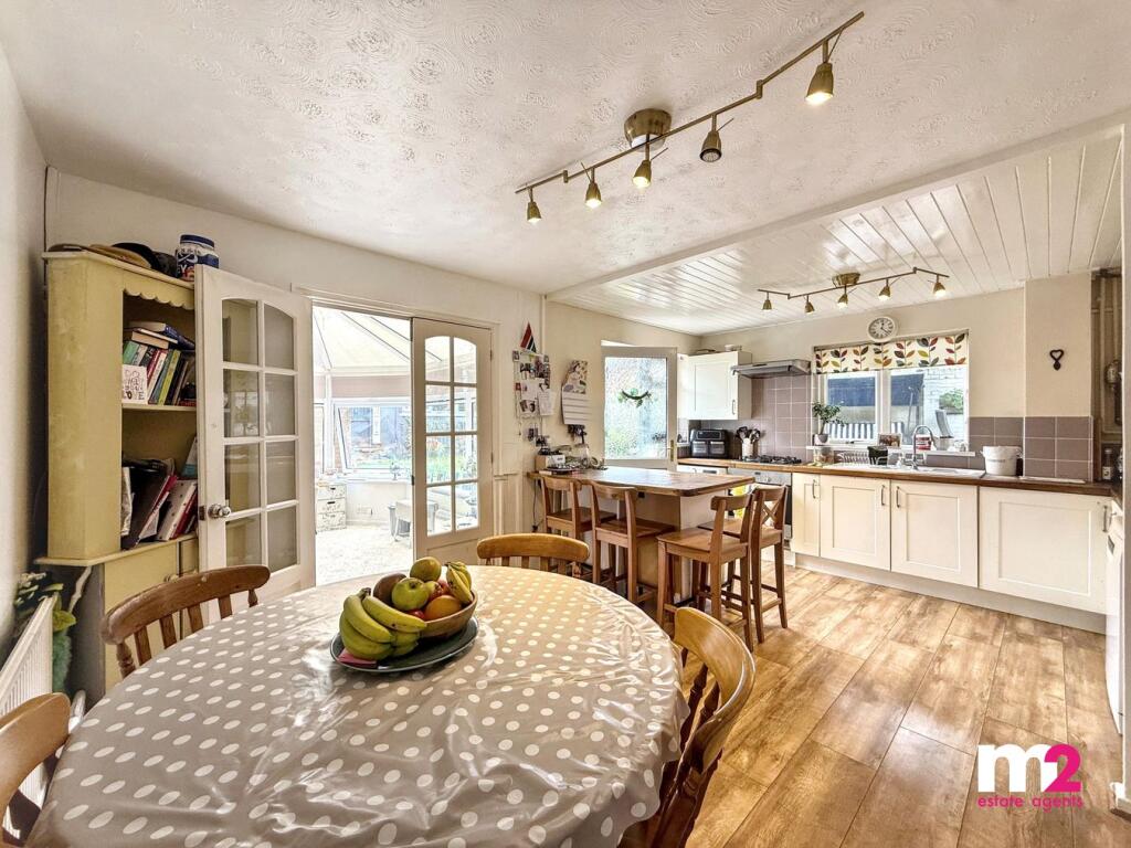 House in Newport - View 5