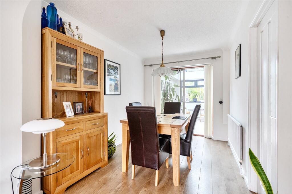 House in Newport - View 4