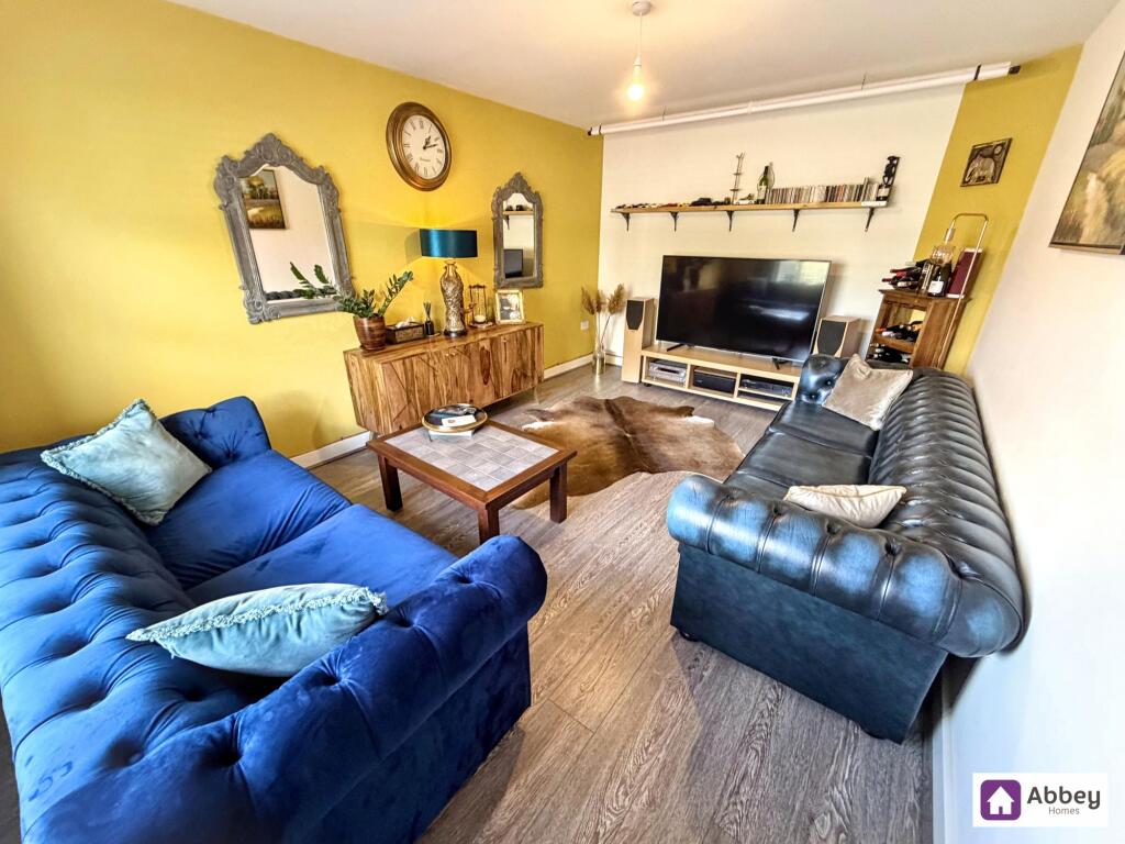 House in Whetstone - View 2