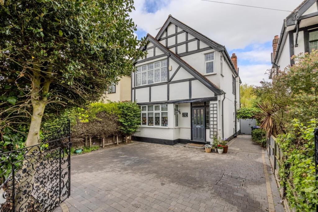 Main image of property: Westbourne Grove, Westcliff-On-Sea
