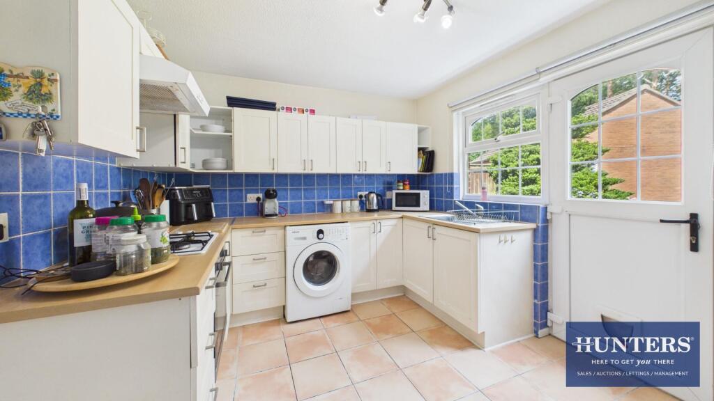 Glengarven Close, Washington - View 5